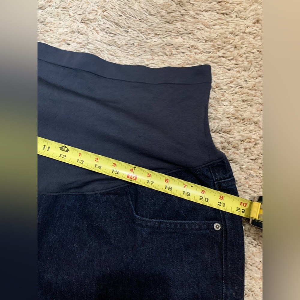 Old Navy Maternity Jeans - Picture 4 of 10